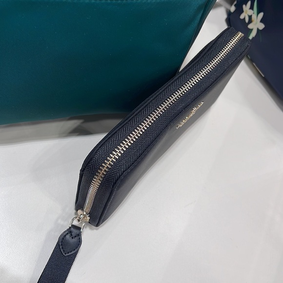Kate Spade Chelsea Nylon Large Continental Wallet
Color: Black 
NWT - Picture 6 of 16